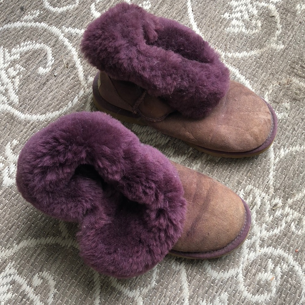 UUG suede purple boots.    Size 6/7